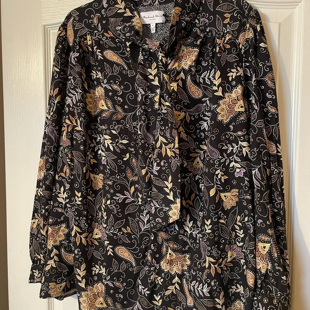 Michael Stars Women’s Alexei Printed Tie Neck Blouse 1X Diamond Jacquard NWT - Picture 3 of 12